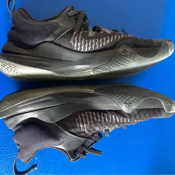 Nike black Gianni’s antetokounmpo size 10.5 mens used - Picture 2 of 10